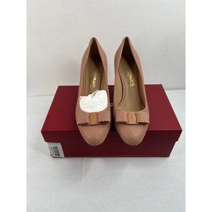 Salvatore Ferragamo Pumps Carla CH 7 Blush Nappa Heels Sz 9B $895